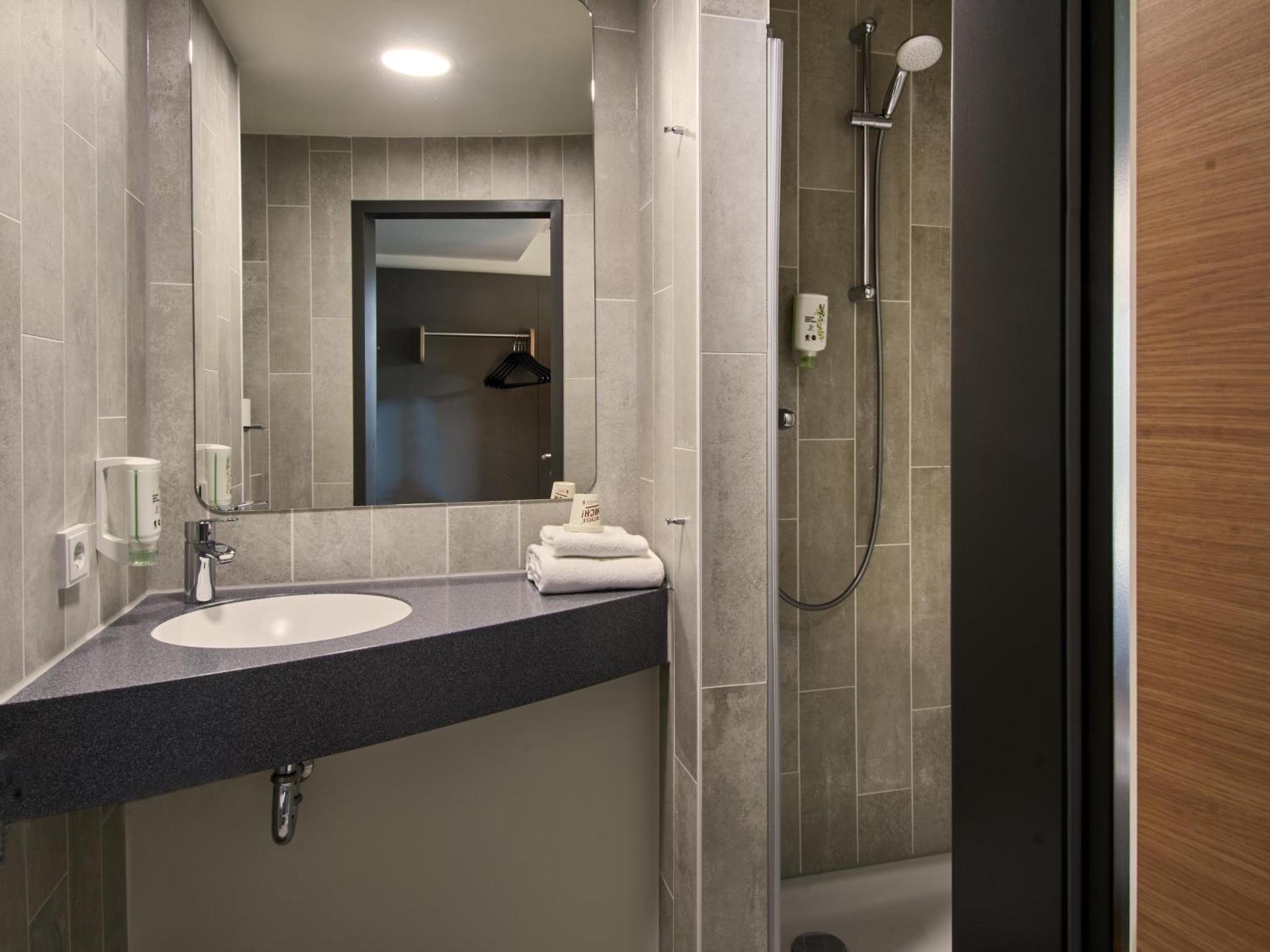 B&B Hotel Bad Homburg Bad Homburg vor der Hohe Bagian luar foto